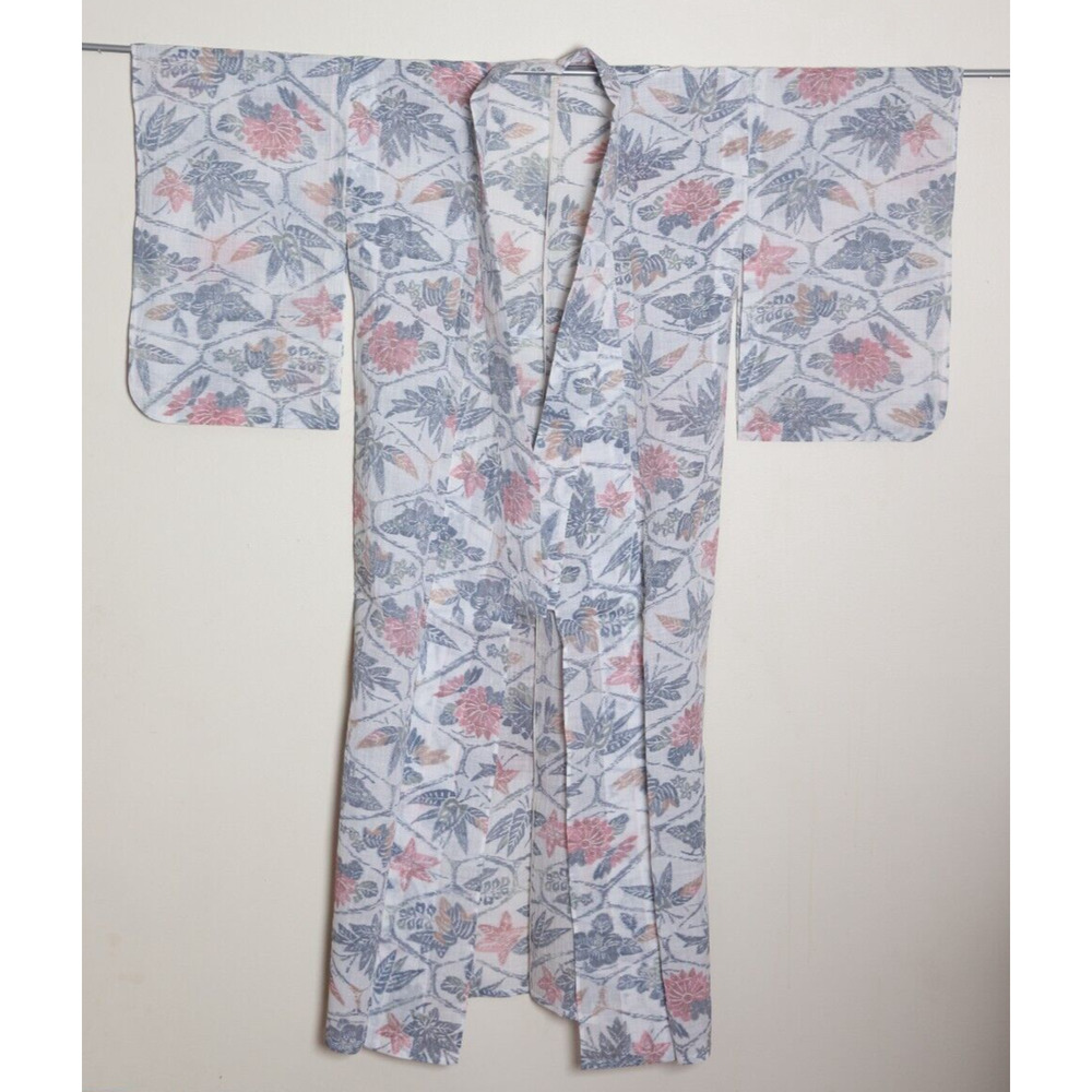 Vintage 70s Japanese Silk Kimono Floral Asian Furisode Geisha Robe Jacket